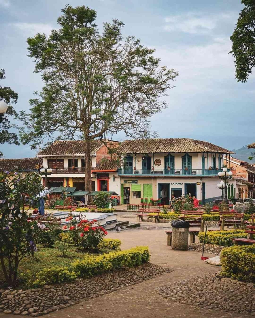 Hostal Y Cabanas Los Juanes Jardin Ngoại thất bức ảnh